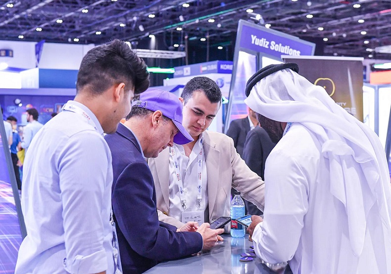 2026年迪拜GITEX未来数字资产论坛GITEX Future Digital Assets Forum展馆现场,专业观众参观实况