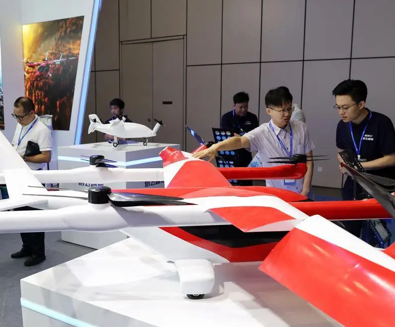 2026年深圳eVTOL产业发展大会暨低空经济展览会eVTOL参展商与海外采购商展台洽谈现场