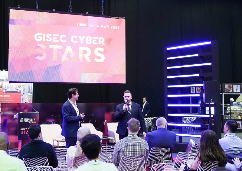 2027年中东迪拜计算机安全及物联网展览会GISEC展馆现场，专业观众参观实况