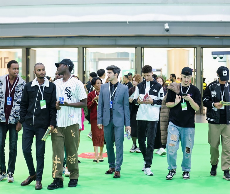 2026年杭州国际园林景观产业展览会Hangzhou Garden Expo展馆现场，专业观众参观实况