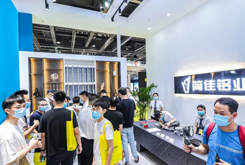 2026年广州设计周-广州家居设计展Guangzhou Designweek展馆现场,专业观众参观实况