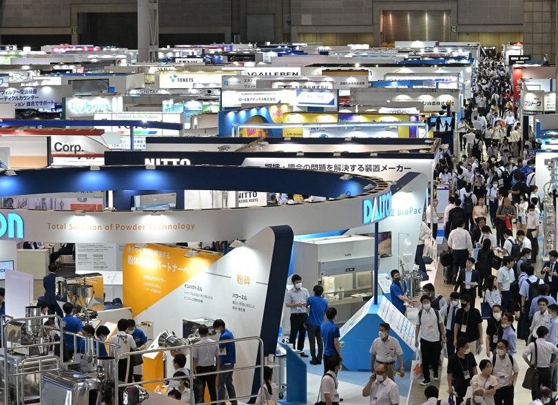 2026年日本大阪生物及制药展览会INTERPHEX Week参展商与海外采购商展台洽谈现场