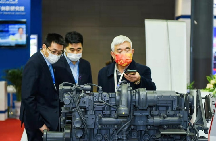 2026年中国国际内燃机及零部件展览会Engine China参展商与海外采购商展台洽谈现场