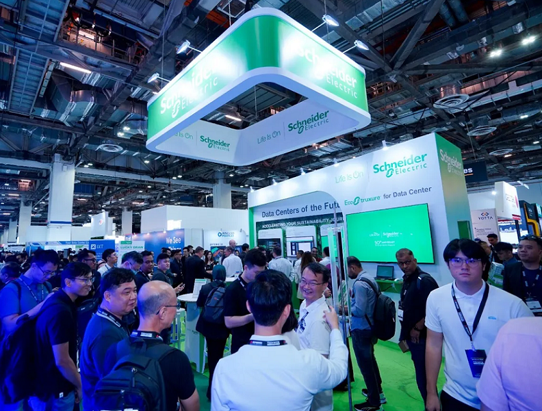 2026年马来西亚亚洲数据中心峰会暨产业展览会Data Center Asia Malaysia参展商与海外采购商展台洽谈现场