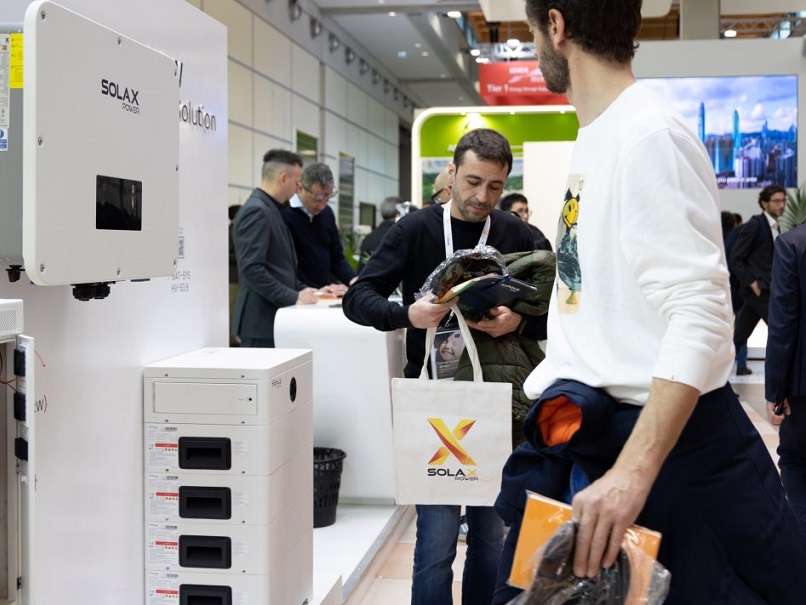 2026年意大利都灵太阳能技术应用展览会Solar Solutions Torino展会现场产品演示与行业交流活动
