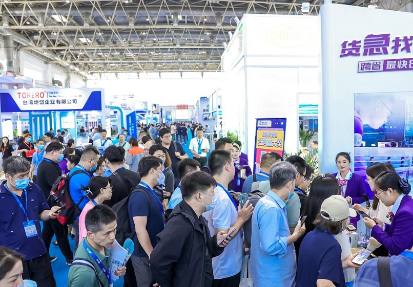 2026年武汉国际连接器线缆线束及加工设备展览会WCIE CHINA参展商与海外采购商展台洽谈现场