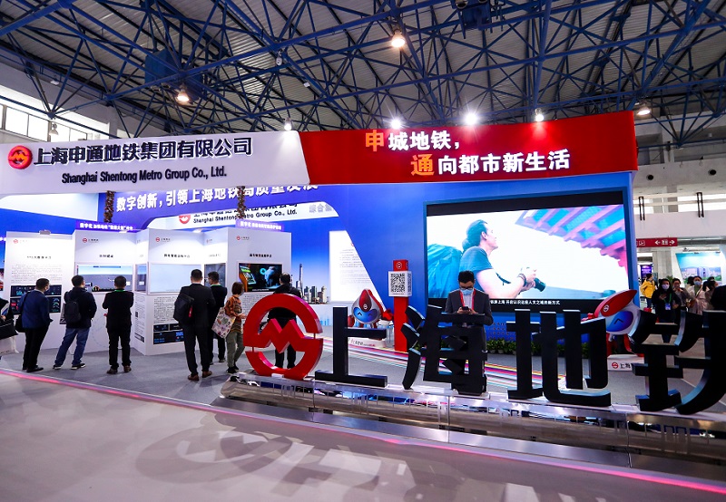 2026年中国(广州)国际城市轨道交通展览会暨高峰论坛MetroTrans参展商与海外采购商展台洽谈现场