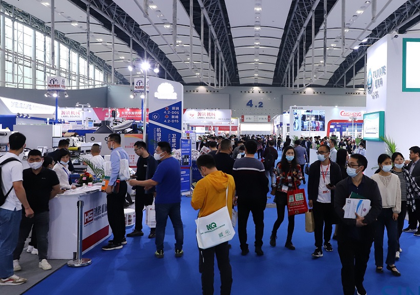 2027年广州华南国际印刷工业展览会Printing South China参展商与海外采购商展台洽谈现场