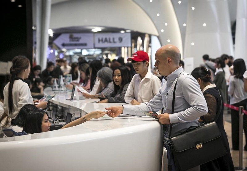 2027年泰国曼谷美容展览会COSMOPROF CBE ASEAN展会现场产品演示与行业交流活动