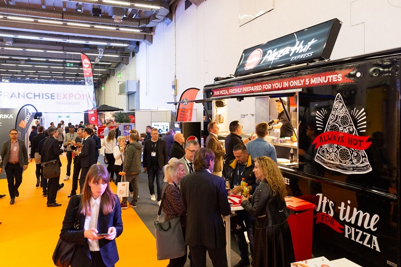 2026年德国法兰克福连锁加盟展览会FEXFranchise Expo Germany参展商与海外采购商展台洽谈现场