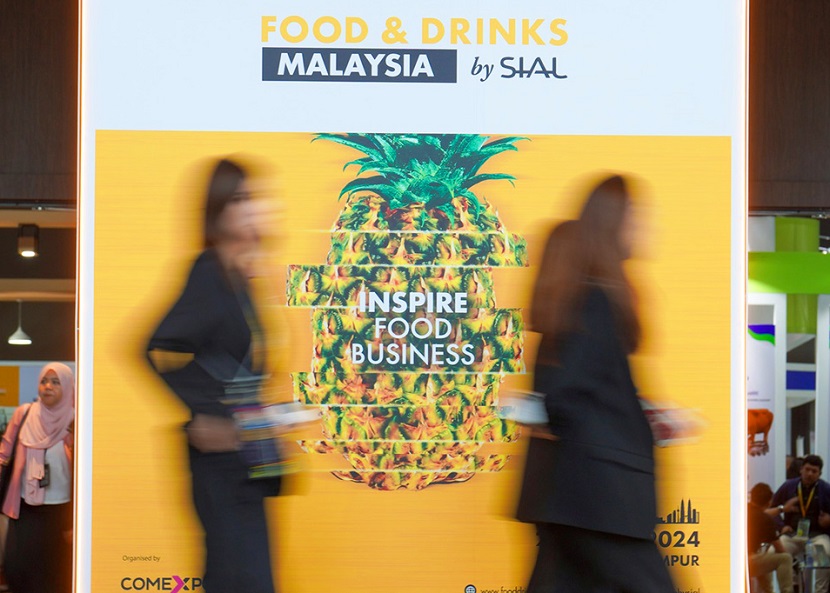 2027年马来西亚食品展FOOD&DRINKS MALAYSIA by SIAL参展商与海外采购商展台洽谈现场