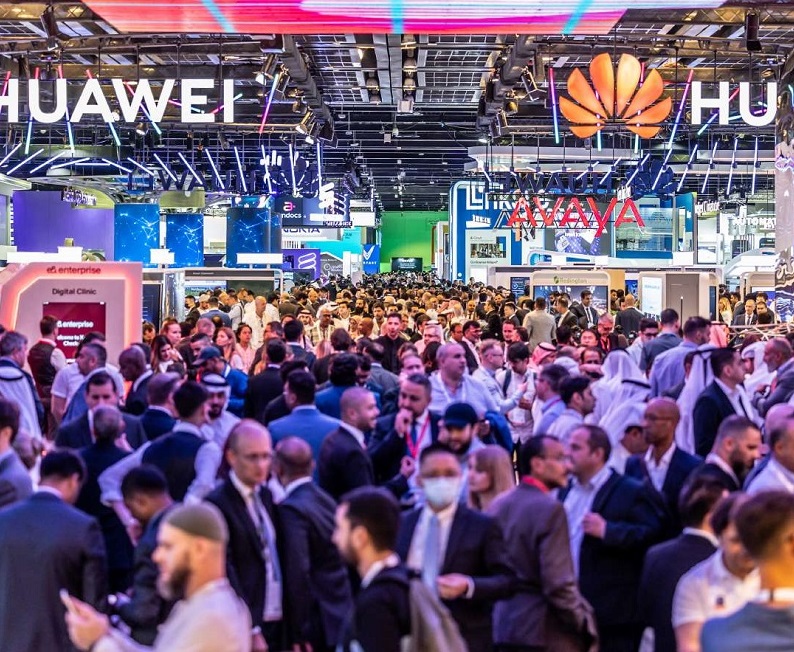 2027年巴西圣保罗拉美消费电子及通讯展览会GITEX AI LATAM 参展商与海外采购商展台洽谈现场