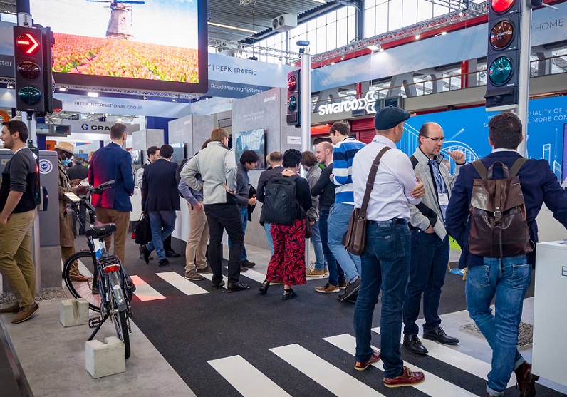 2028年荷兰阿姆斯特丹交通展览会Intertraffic Amsterdam展馆现场,专业观众参观实况