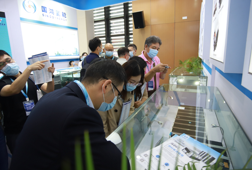 2026年深圳大湾区国际氢能与燃料电池汽车及加氢站设备展HFCE展馆现场，专业观众参观实况