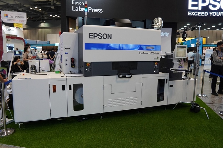 2026年韩国首尔广告、印刷、包装、标签展K-PRINT参展商与海外采购商展台洽谈现场