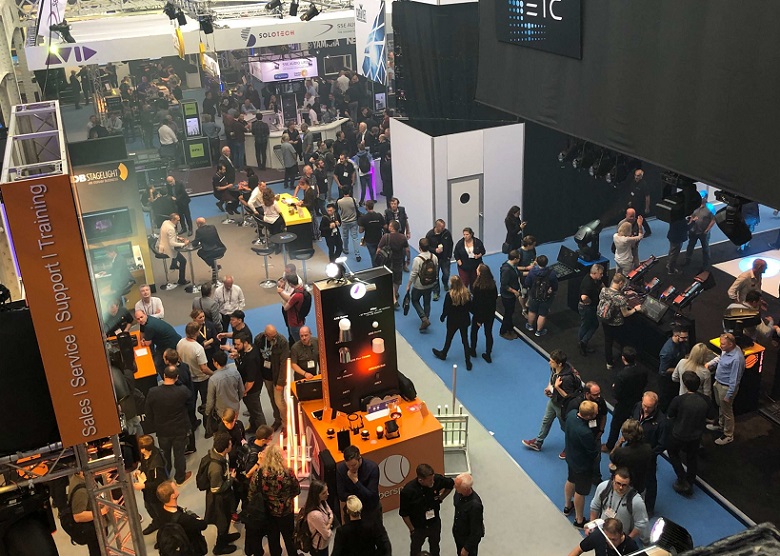 2027年英国伦敦舞台灯光及音响展览会PLASA SHOW LONDON参展商与海外采购商展台洽谈现场