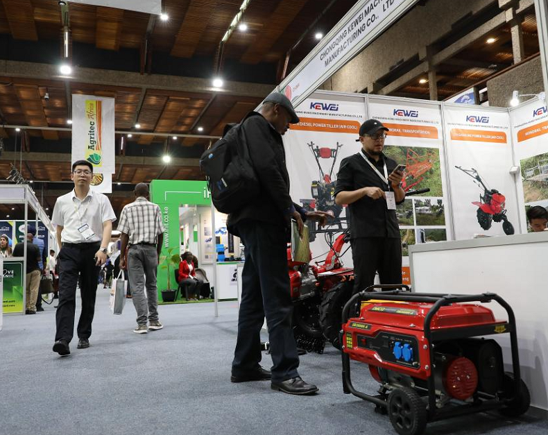 2027年肯尼亚内罗毕农业技术展览会Agritec Africa参展商与海外采购商展台洽谈现场