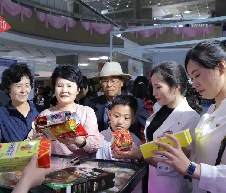 2027年朝鲜平壤春季国际商品展览会North Korean Commodity Exhibition展馆内部展台环境实拍