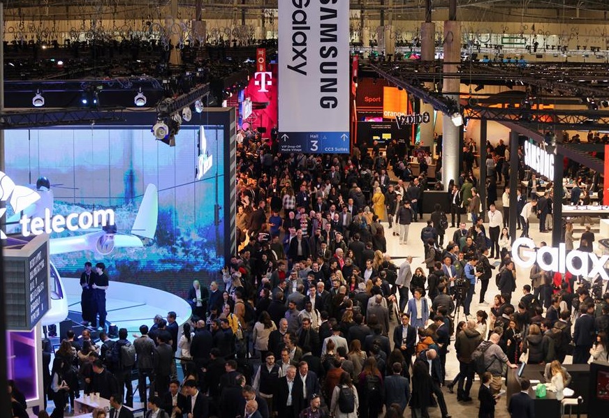 2027年MWC西班牙巴塞罗那世界移动通信大会MWC Barcelona参展商与海外采购商展台洽谈现场