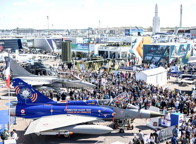 2027年法国巴黎航空航天展览会PARIS AIR SHOW行业机械设备展品展台实拍