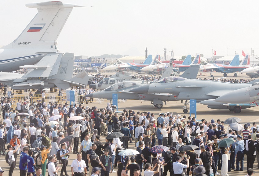 2026年中国国际航空航天博览会-珠海航展AIR SHOW CHINA参展商与海外采购商展台洽谈现场