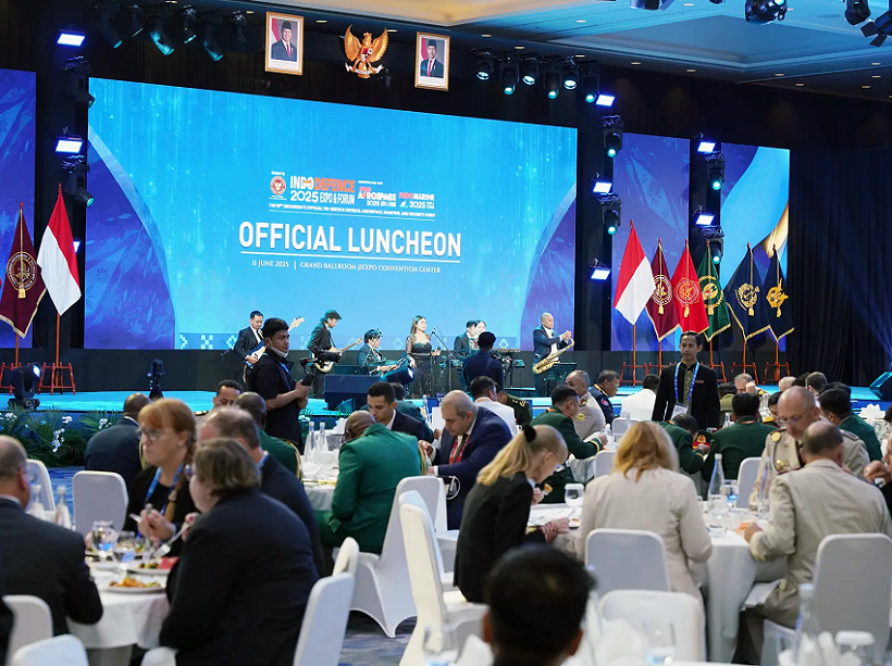 2027年印尼国际航空展览会Indo Aerospace Expo & Forum参展商与海外采购商展台洽谈现场