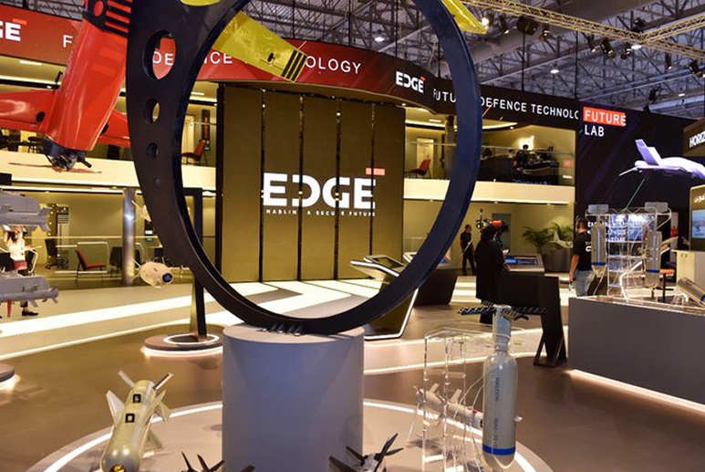 2027年中东阿联酋迪拜航空展览会Dubai Airshow参展商与海外采购商展台洽谈现场