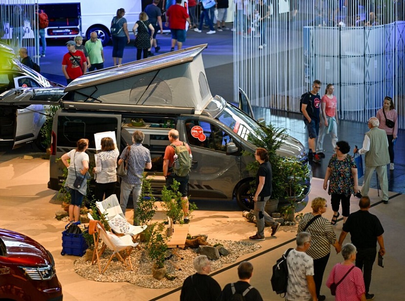 2027年德国杜塞尔多夫房车露营展览会Caravan Salon展馆内部展台环境实拍