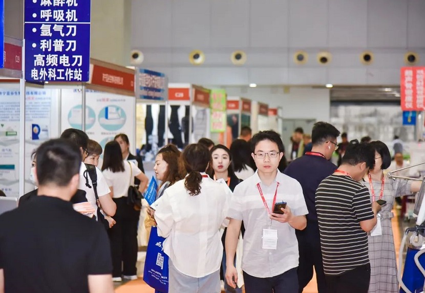 2027年重庆医疗器械展览会CWMEE行业机械设备展品展台实拍