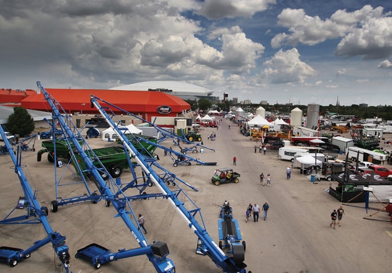 2027年加拿大农业机械展览会CANADA`S FARM SHOW展会现场产品演示与行业交流活动