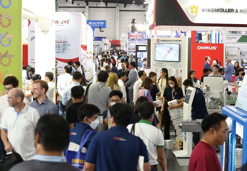 2026年印尼食品加工与包装展览会PROPAK INDONESIA展馆现场,专业观众参观实况