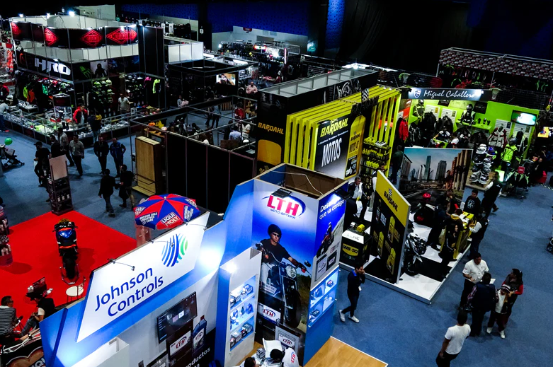 2026年墨西哥摩托车展览会EXPO MOTO展馆现场,专业观众参观实况