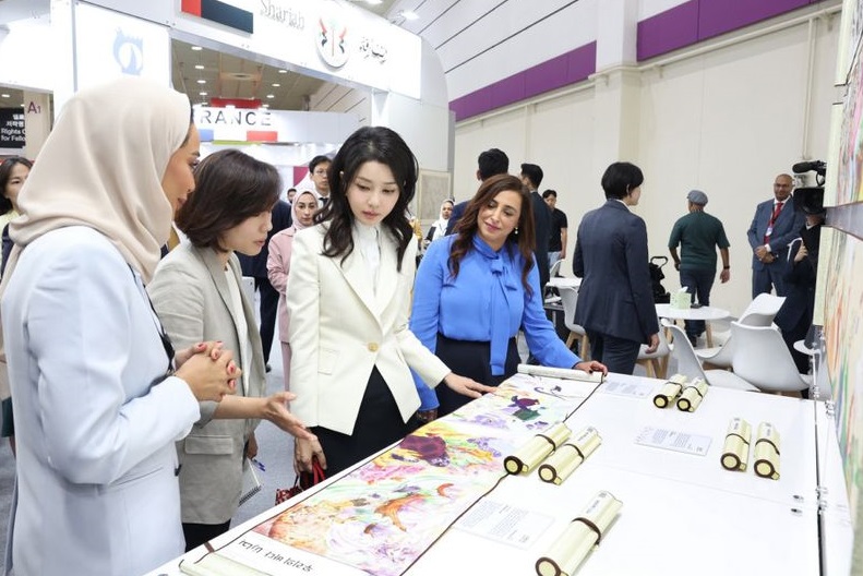 2027年韩国首尔书展览会SIBF行业机械设备展品展台实拍
