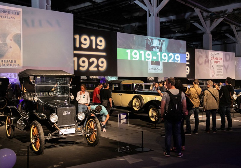 2027年西班牙巴塞罗那车展Automobile Barcelona参展商与海外采购商展台洽谈现场