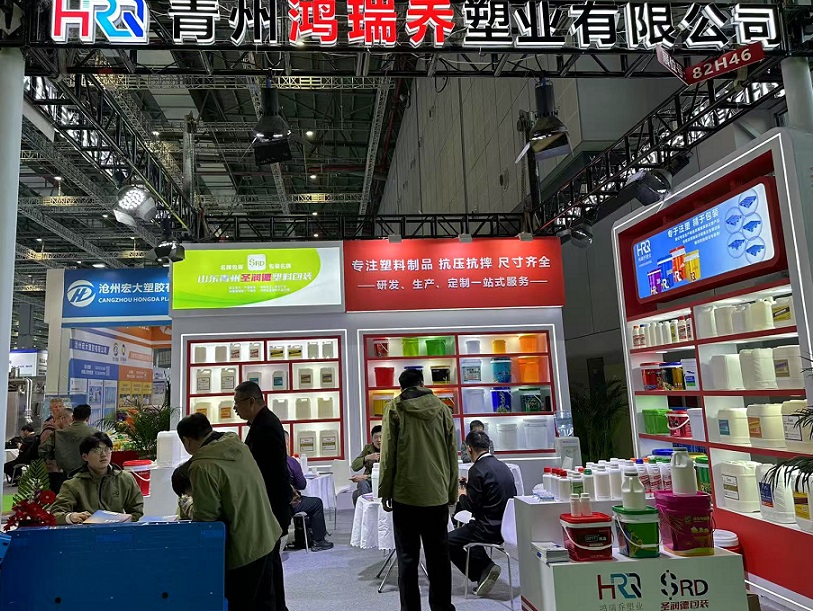 2027年中国(上海)国际现代农业科技展览会AgTech参展商与海外采购商展台洽谈现场