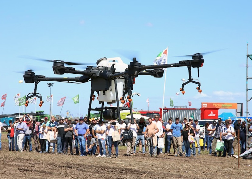 2027年阿根廷农业、畜牧业、农业机械展览会Expoagro参展商与海外采购商展台洽谈现场