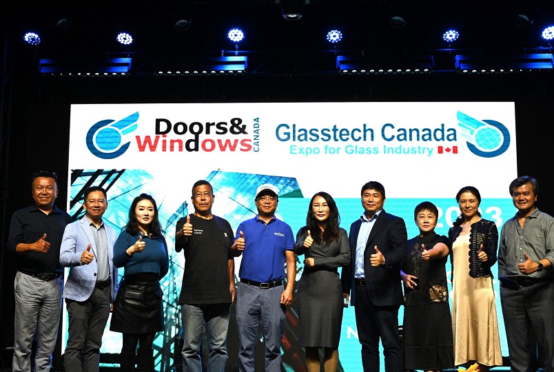 2027年加拿大玻璃及门窗幕墙展览会Glasstech Canada参展商与海外采购商展台洽谈现场