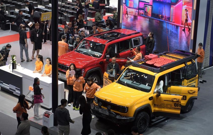 2026年广州车展Auto Guangzhou参展商与海外采购商展台洽谈现场