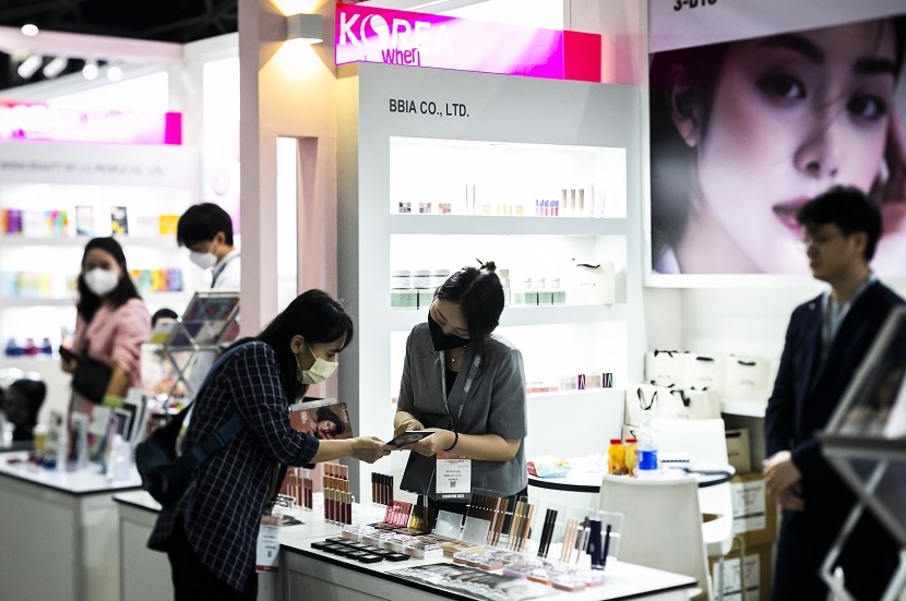 2026年卡思曼伯香港亚太美容展览会Cosmoprof Asia展馆内部展台环境实拍