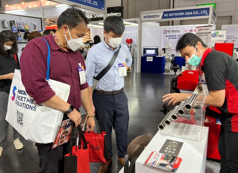 2027年泰国曼谷机床及金属加工展览会MTA ASIA参展商与海外采购商展台洽谈现场
