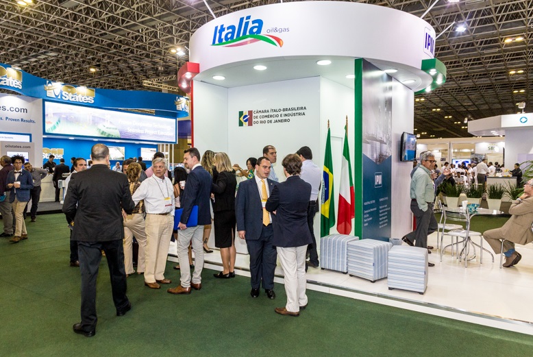 2027年巴西里约离岸石油展览会OTC Brasil 展馆现场,专业观众参观实况