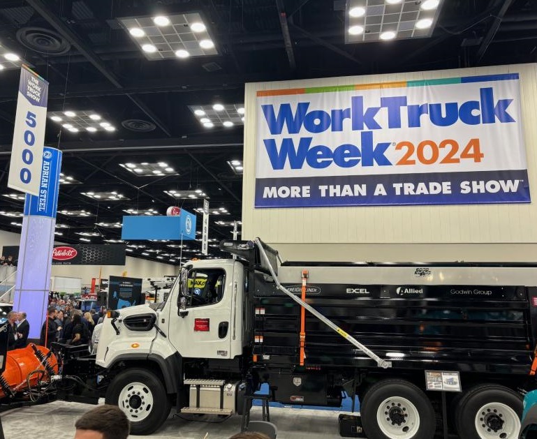 2027年美国印第安纳波利斯工作业卡车展览会Work Truck Week展馆现场,专业观众参观实况