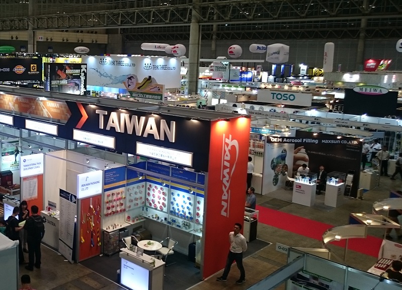 2027年日本东京DIY五金展览会JAPAN DIY SHOW参展商与海外采购商展台洽谈现场