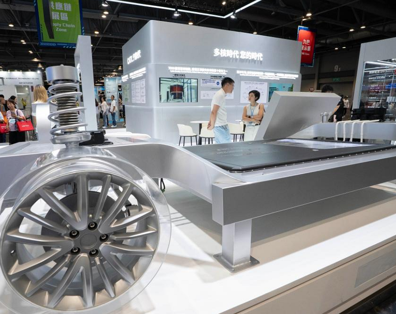 2026年香港国际汽车及供应链博览会AUTO HK参展商与海外采购商展台洽谈现场