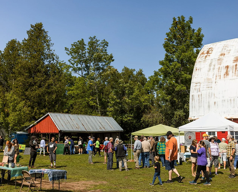 2027年美国明尼苏达农业机械展览会Minnesota Farmfest展馆现场,专业观众参观实况