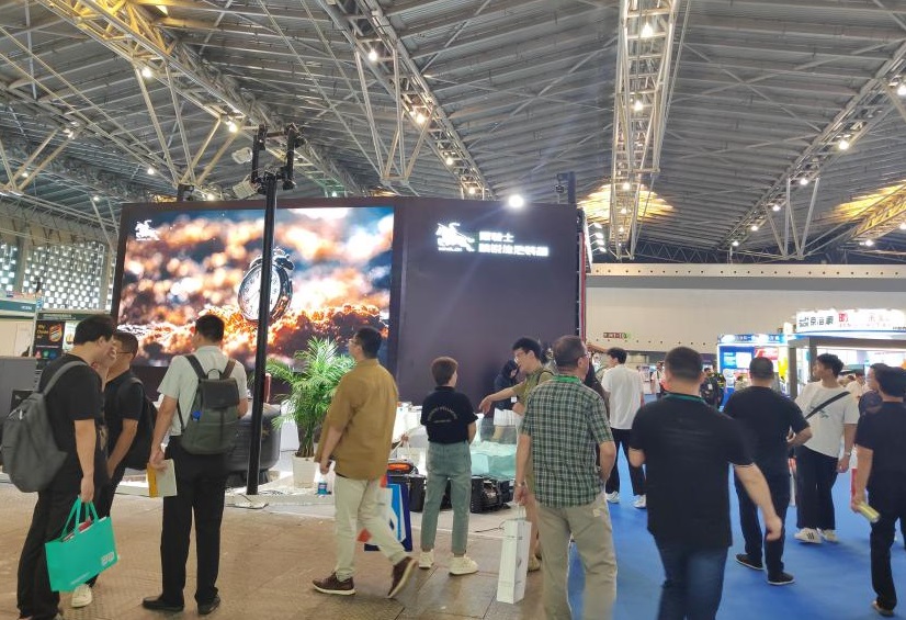 2027年中国（广州）庭院与花园产业博览会CP SHOW行业机械设备展品展台实拍
