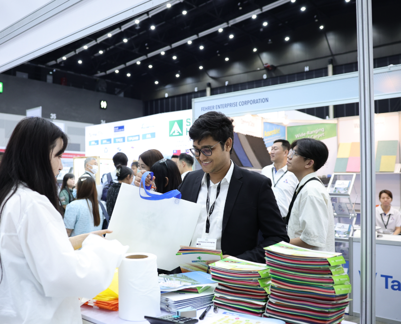2026年泰国亚洲无纺布科技及非织造展ANTEX Asia参展商与海外采购商展台洽谈现场
