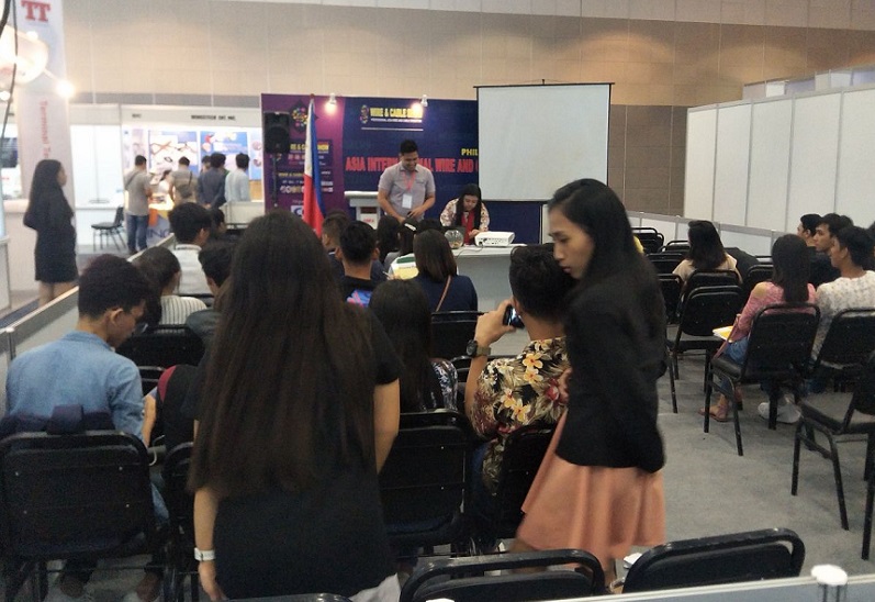 2027年菲律宾通信通讯展览会ICT COMM PHILIPPINES参展商与海外采购商展台洽谈现场