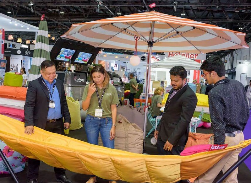 2027年中东迪拜户外家具、水疗spa、休闲用品展览会The Leisure Show Dubai展馆现场,专业观众参观实况