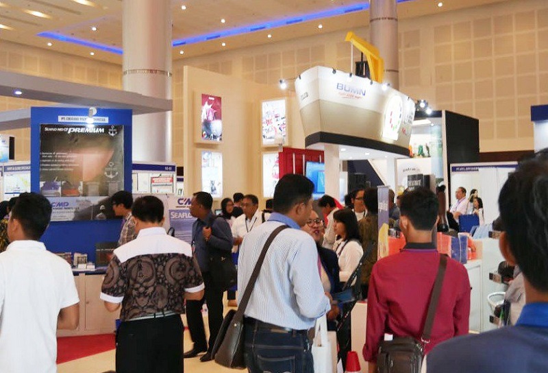 2027年印尼电动车及充电桩展览会ELECTRIC VEHICLE INDONESIA参展商与海外采购商展台洽谈现场